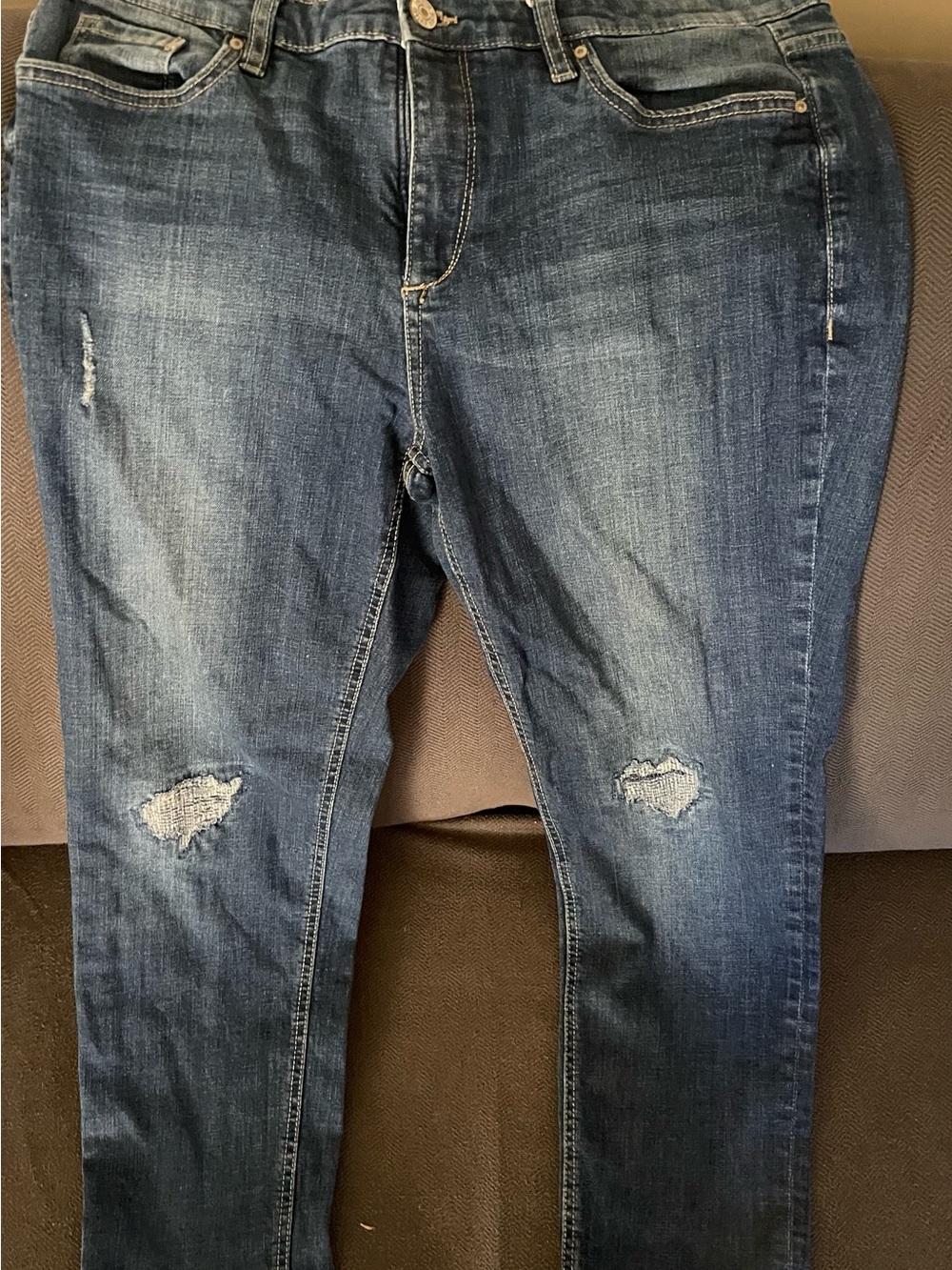 Vintage America Skinny Distressed Dark Blue Jeans